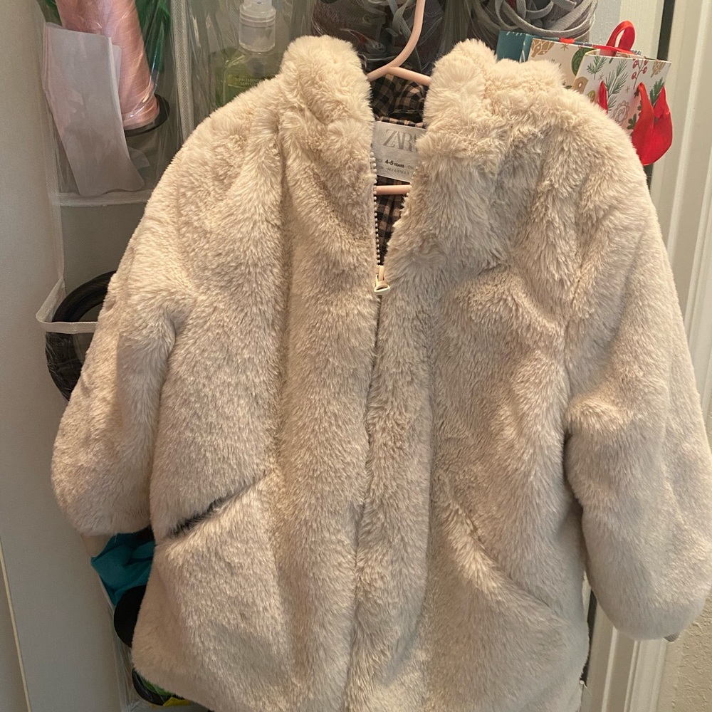 Girls’ Zara jacket like NEW